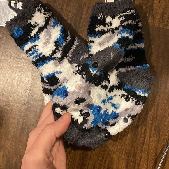 Kid’s cozy fuzzy socks with grips - size S (4-8.5 shoe size) - Picture 2 of 2